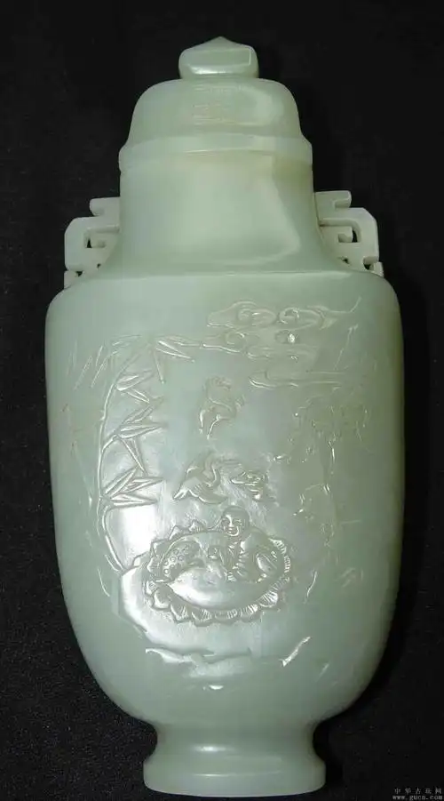 清代乾隆年和田青白玉赏瓶(经专家张燕燕鉴定)