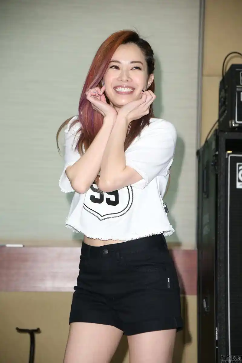 徐怀钰经纪人苏木徐怀钰商演拼盘演唱会徐怀钰出场费