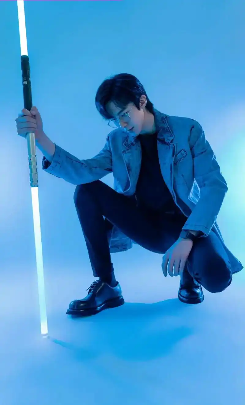 刘宇宁  全身照好难找050505腿0599 - 抖音