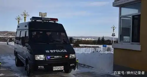 塔河县公安局巡特警大队开展反恐防暴情景演练