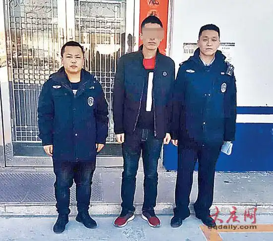 东北网 大庆在线 今日大庆 综合新闻图片  2月4日清晨,宋某给贾李强