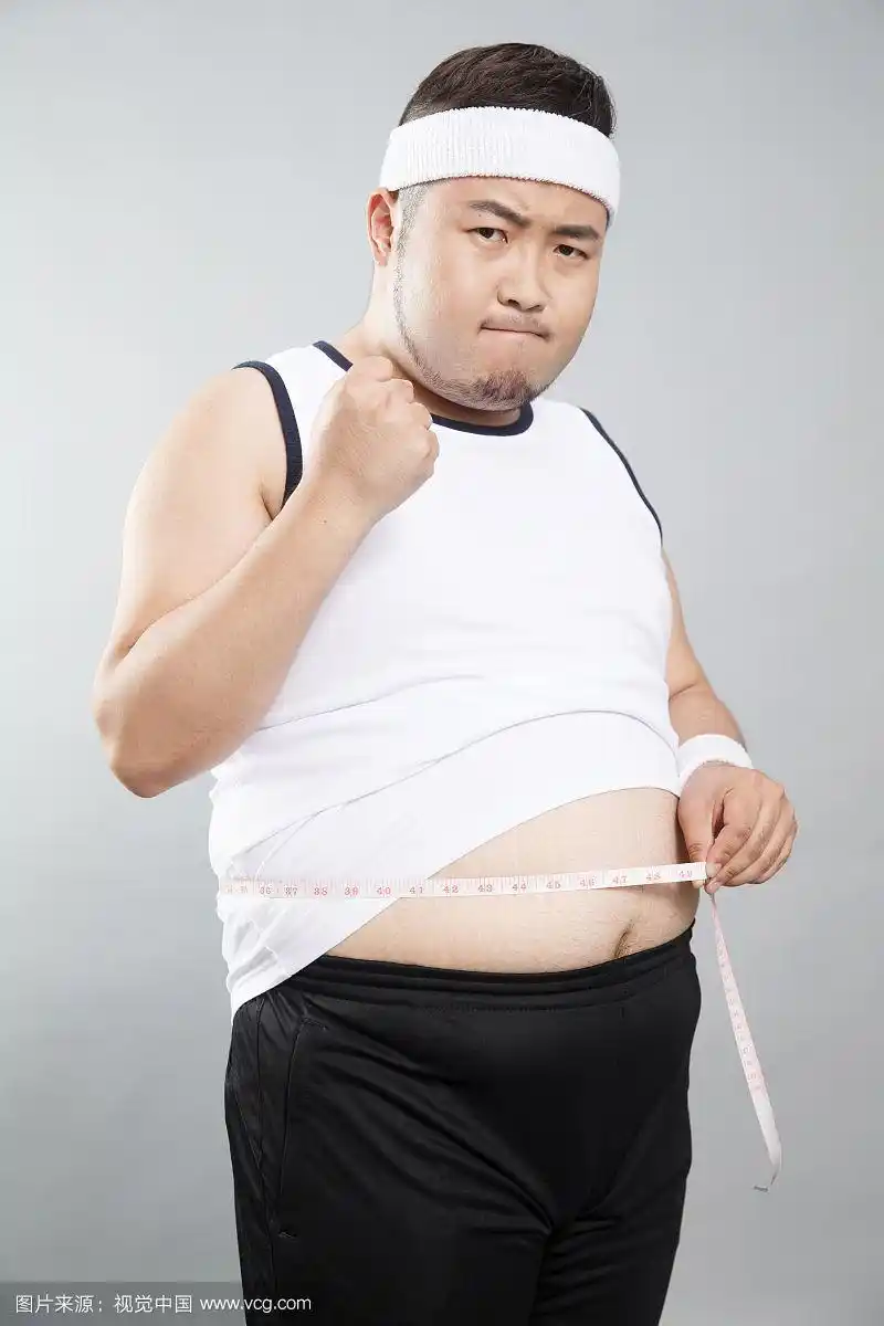 青年胖男人减肥
