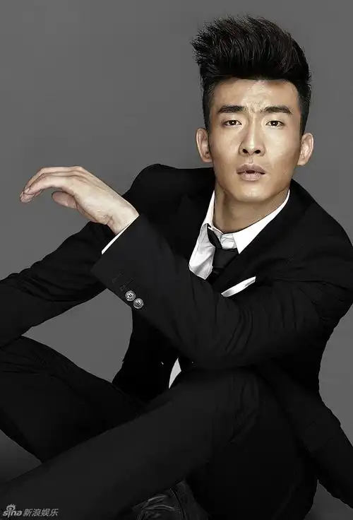 ="gnszyr33qg">魏炳桦,1982年10月3日出生于陕西咸阳,中国内地男演员