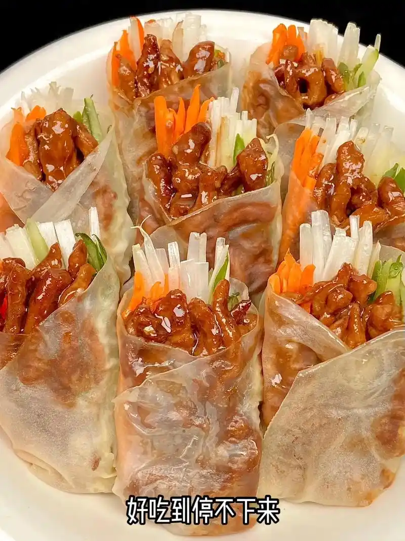 京酱肉丝卷饼的做法.不出意外,这玩意儿我能吃一辈子! 用饺 - 抖音