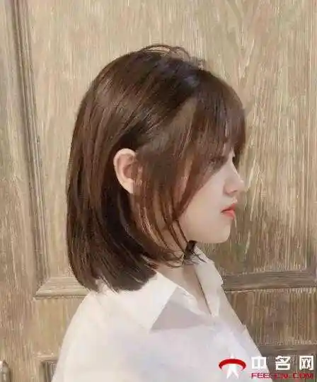 2021年最新款中长发发型2021最受欢迎的中长发发型