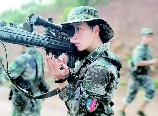 南阳20岁"女枪王"成长记|新兵|女兵|白莎_网易订阅