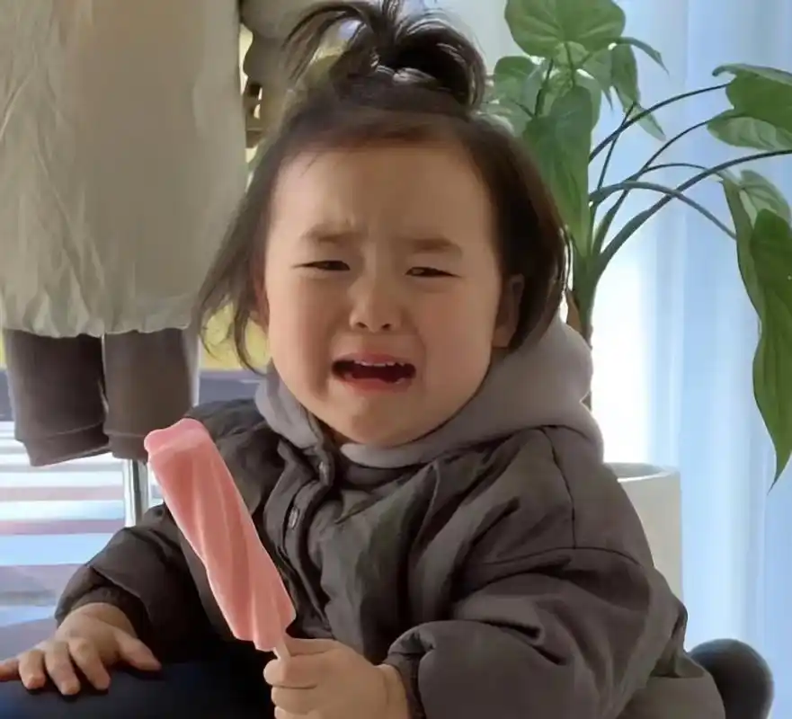 喜欢看哈温哭的请举手.小哭包~#表情包 #黄河温 #黄夏温  - 抖音