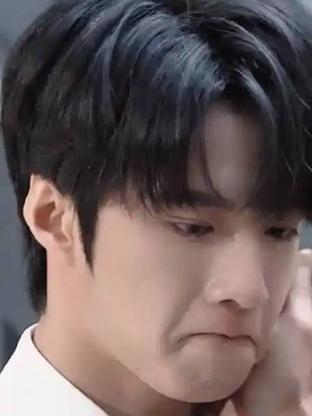 刘耀文无限超越班哭戏