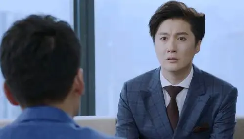 而在海清和任重联袂主演的电视剧《甜蜜》中,海清饰演的女主田蜜却跟