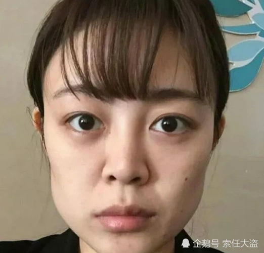 3——国字脸按照我们大多数人的审美观点,脸型呈现上宽下窄的锥子型为