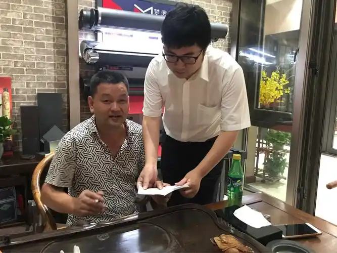 现场成功签单惠民贷客户