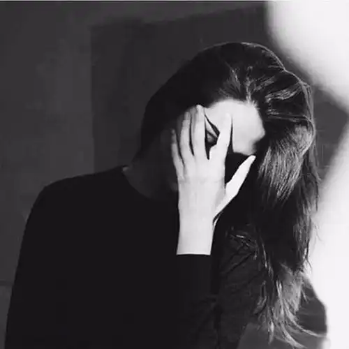 女生黑白欧美头像