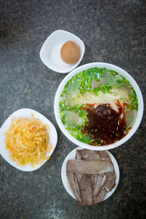 牛肉面套餐全家福. 摄影/严肃