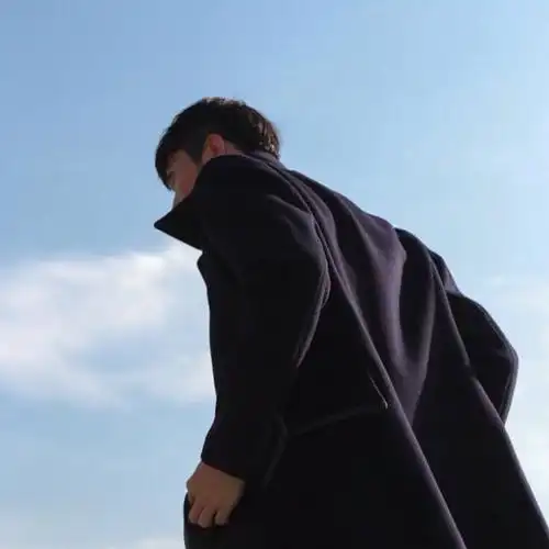 气质帅气男头像,欢迎抱图!