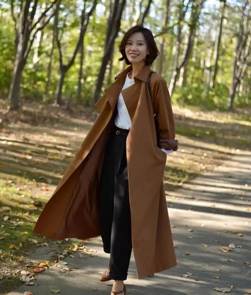最适合四十岁女性的早春穿搭,精致大气又高级,每一套都洋气减龄|风衣