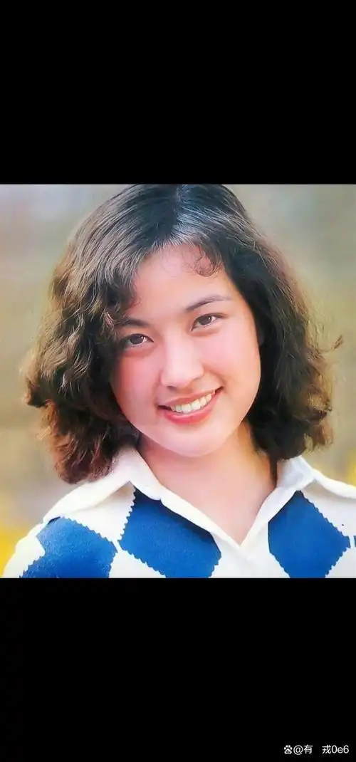 标题:刘晓庆颜值与演技双在线,如何在娱乐圈长盛不衰?