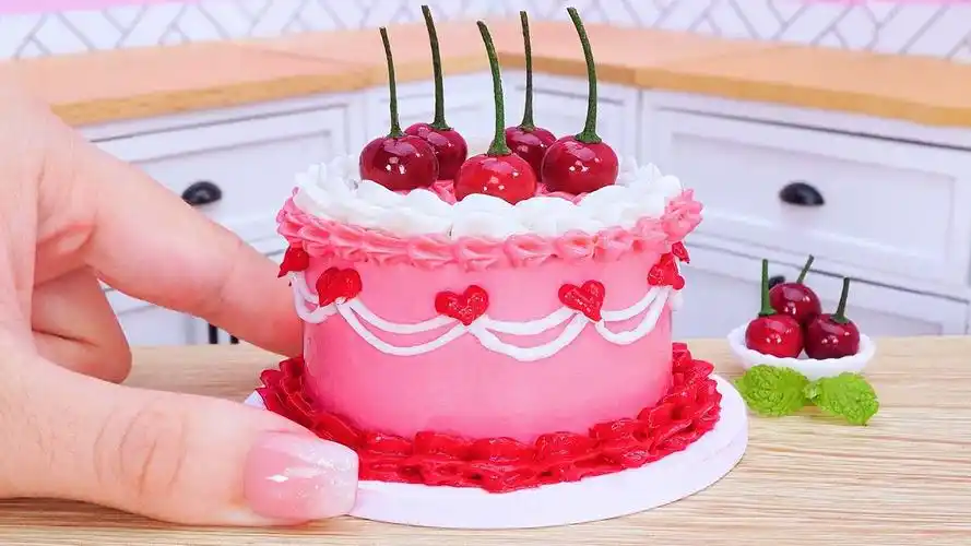 迷你美食:如何制作复古樱桃装饰蛋糕