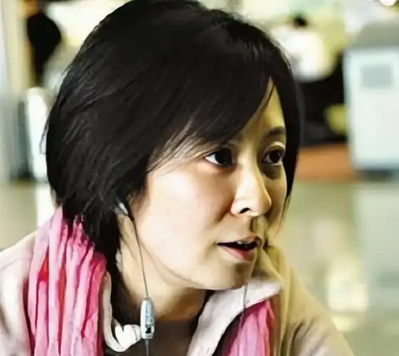 回顾王京花:丈夫是演员董志华,结婚30年被宠成宝,儿子是她骄傲