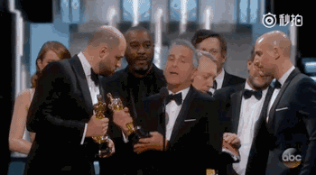 奥斯卡史诗级乌龙,我细想后其实笑不出来