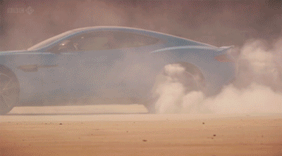 阿斯顿·马丁汽车激情速度gif动图_动态图_表情包下载_soogif