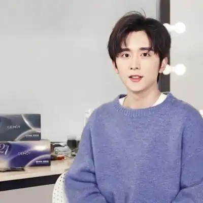 冰糖炖雪梨——张新成.抱图吱声_男生头像_我要个性网