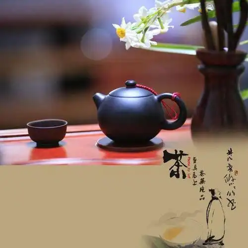 屋檐煮茶听雨品人生意境之美