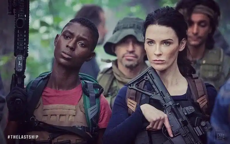 《末日孤舰第五季》海报