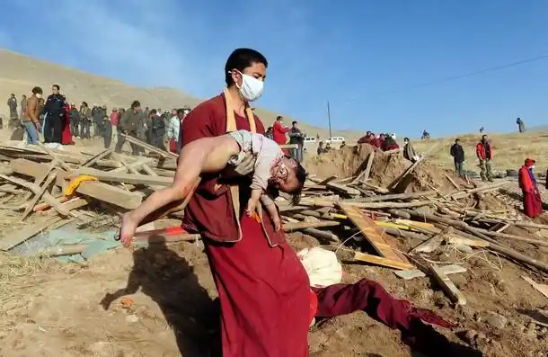 让我们为玉树默哀