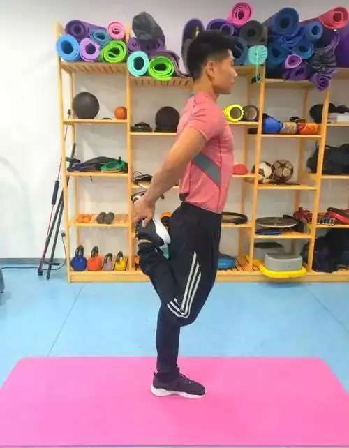 12种拉伸小腿的方式轻松和赘肉说拜拜