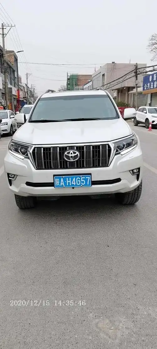 陕a66w15,陕ab9k28……路中间停车太霸道,违法举报已通过!