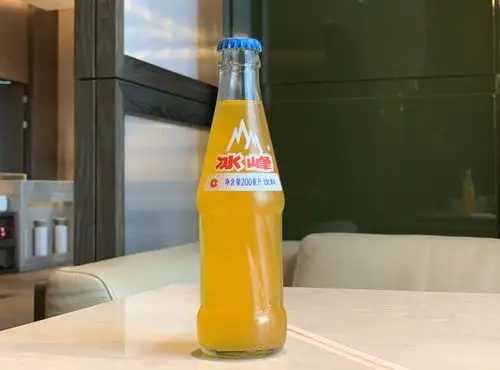 哈哈,下午茶时间只有软饮 ,没喝到橙子汽水 酸梅汤也不错 ,冰峰西安