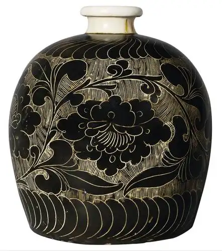 宋代 磁州窑黑地划花牡丹纹瓶