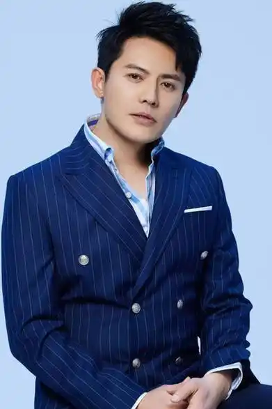 谁没年轻过霸道总裁崔鹏曾经也是小鲜肉