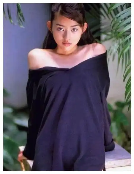 她曾是90年代玉女掌门人,巅峰时美若天仙,只可惜如今美人迟暮