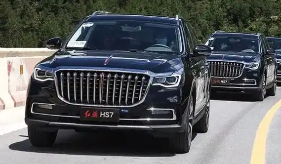 红旗hs7车型7座落地多少钱20t两驱智联旗享版落地3253万元