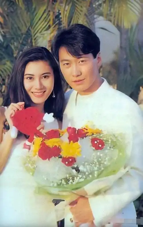 友情越位,恋人未满,1997年的黎明和李嘉欣,是多少人的意难平?