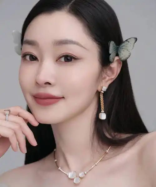 女星宋轶时尚造型:仪态万方,气质如兰