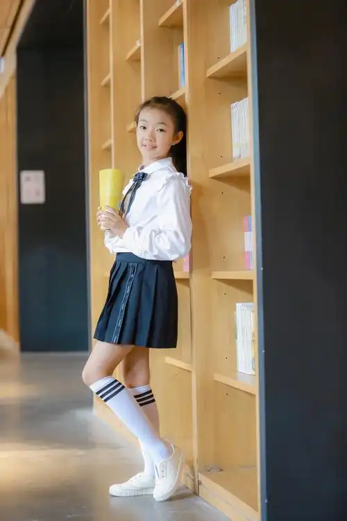 献给我的丑小鸭 我的小天鹅一一11岁的千儿