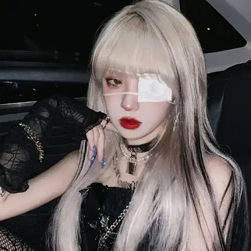 想要有点病娇感的头像