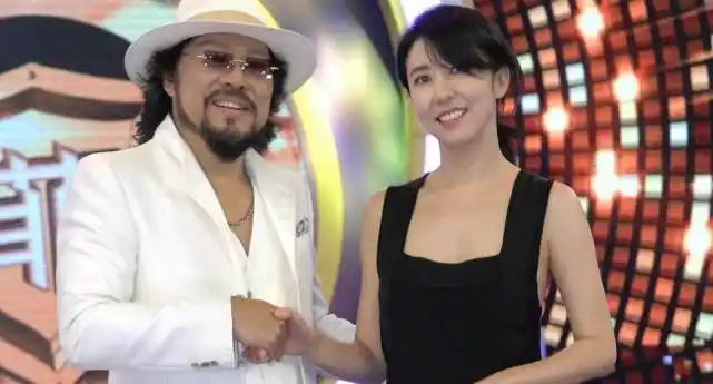 52岁金元萱近照曝光单身多年至今未婚张菲曾为追她喝到住院