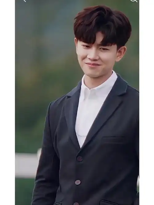 任嘉伦的西装造型有多帅