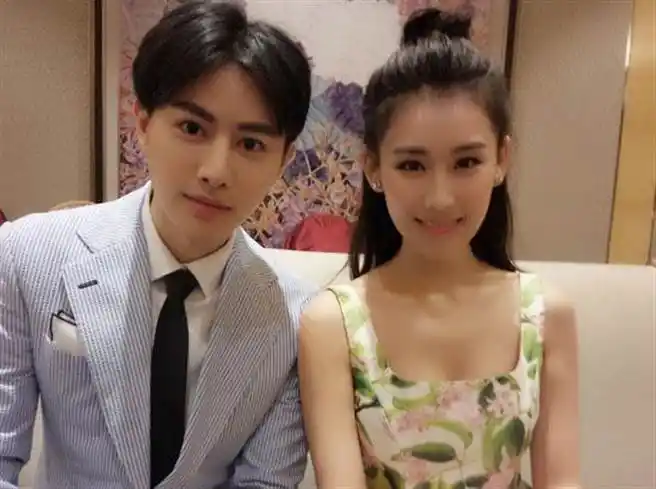 王佑硕,王婉中.(图/网易娱乐)