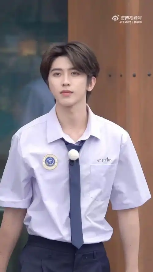 伟大的脸伟大的蔡徐坤啊啊啊啊啊啊啊啊啊啊啊啊啊啊谁给我上呼吸机!