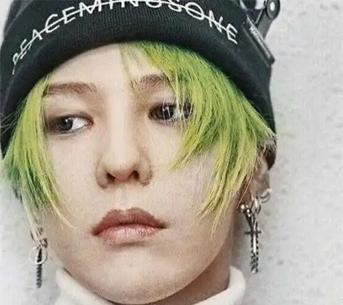 韩国绿头发的权志龙,美国绿头发的小丑,却都输给了中国的他!_网易订阅