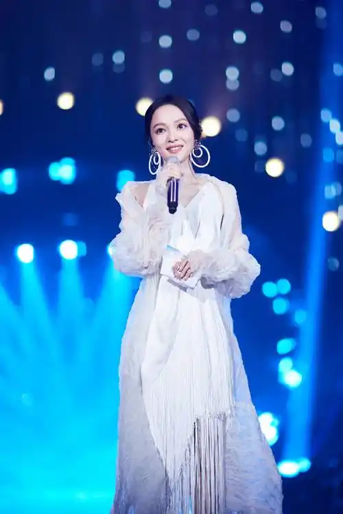 2023张韶涵泉州演唱会(时间 地点 演出介绍 购票网址)_体育场_海峡