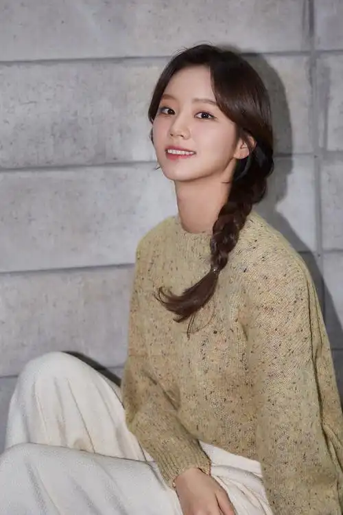 李惠利hyerilee的图片