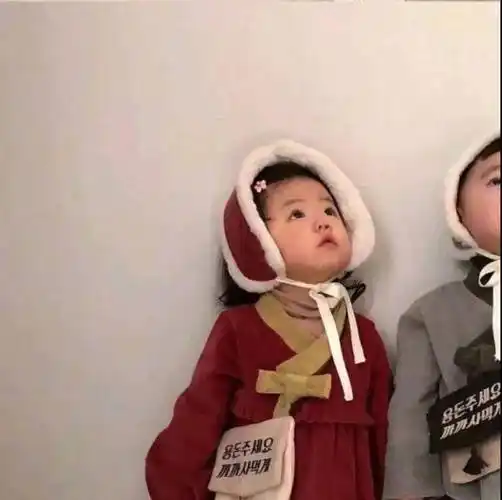 小孩子情侣头像(小孩情侣头像超萌一对)