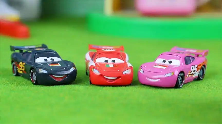 赛车总动员:德国意大利涂装版闪电麦昆分享