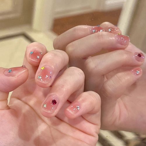 腮红镶钻五彩小钻显白夏日日常短款穿戴甲度假防水美甲片可拆卸