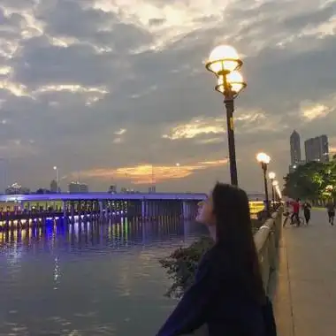 微信头像女生气质淡雅有树的 女生头像图片大全 -【爱个性】